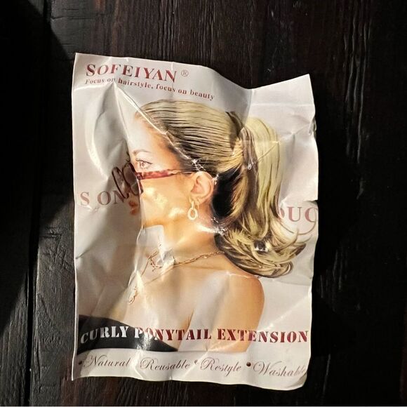 Bleached Blonde Curly Ponytail Extension - Picture 3 of 4